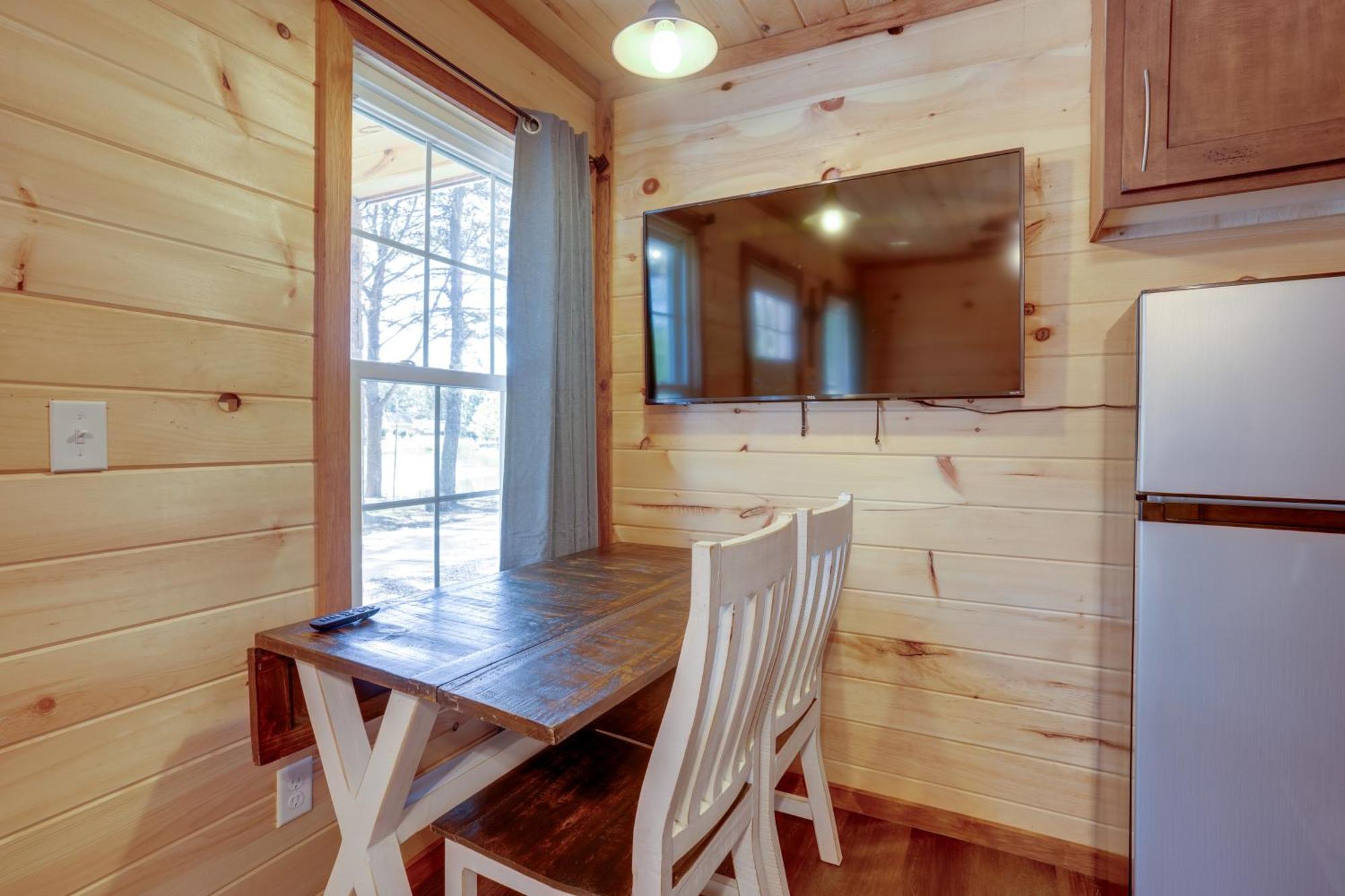 Lakeside Trenton Cabin On 7-Acre Property! Ngoại thất bức ảnh