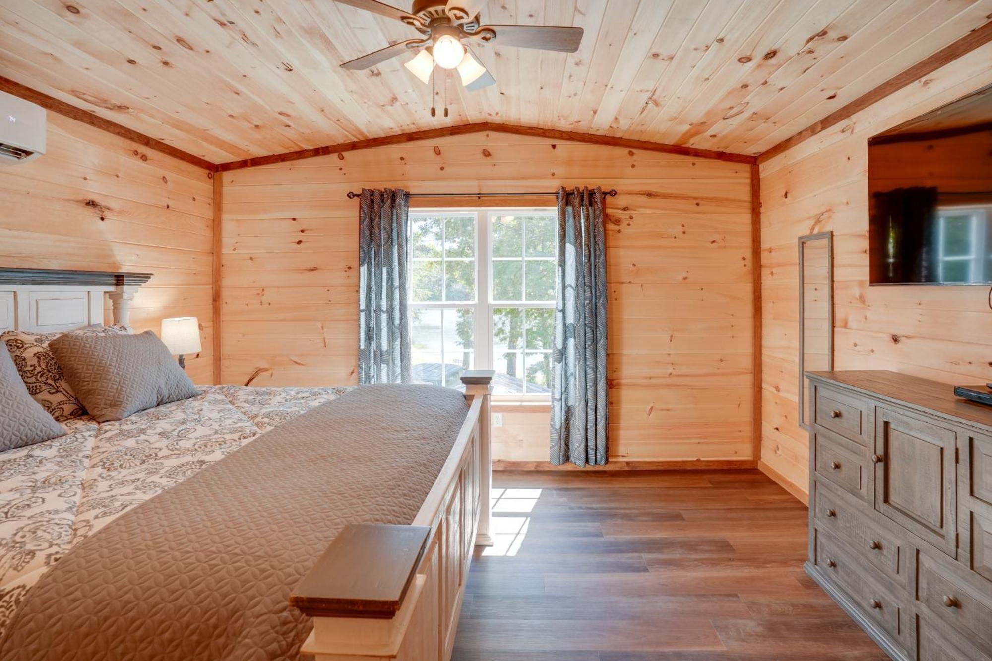 Lakeside Trenton Cabin On 7-Acre Property! Ngoại thất bức ảnh