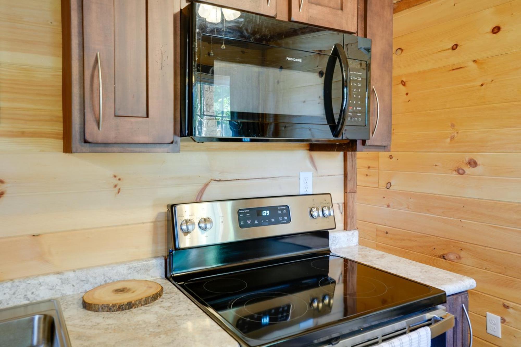Lakeside Trenton Cabin On 7-Acre Property! Ngoại thất bức ảnh